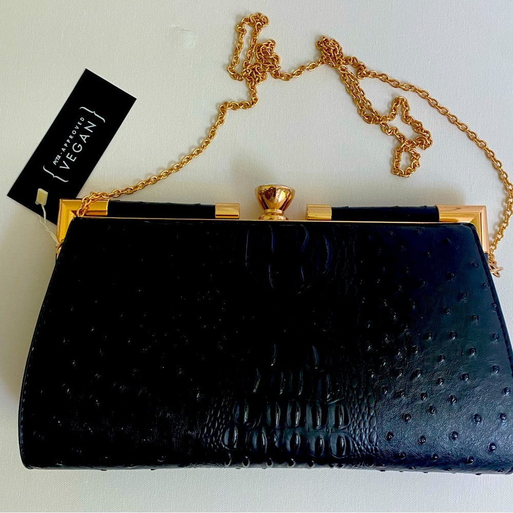 Vegan Ostrich Croc Frame Clutch
Fashion